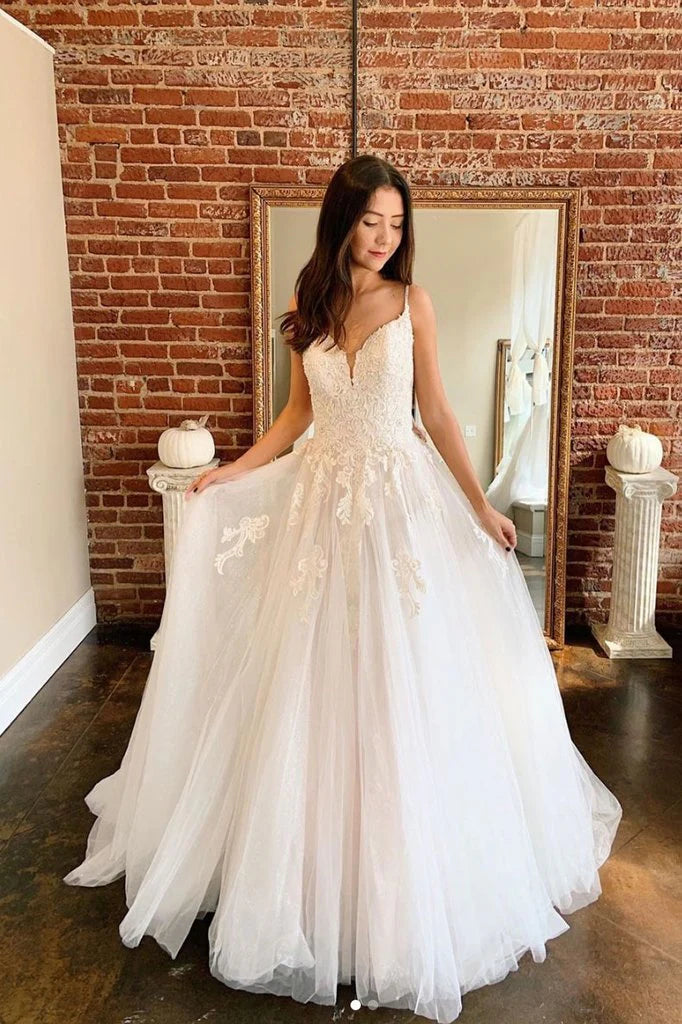 Casual Apparel For Women Trendy Street Style A Line Tulle Wedding Dresses Lace Appliques Long Bridal Gowns Casual Apparel For Women Trendy Street Style A Line Tulle Wedding Dresses Lace Appliques Long Bridal Gowns