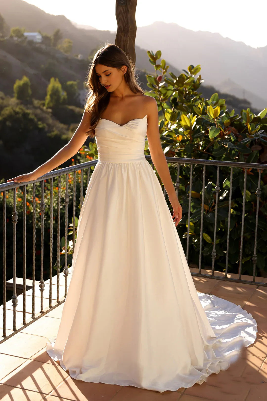 Women's Clothing For Work Fashion-Forward Offers Long strapless A-line wedding dress Women's Clothing For Work Fashion-Forward Offers Long strapless A-line wedding dress