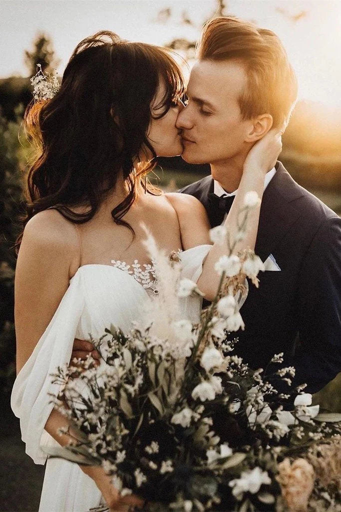 Vintage-Inspired Women's Apparel Durable Fashion Picks A Line Off the Shoulder Wedding Dresses Backless Chiffon V Neck Bride Gowns Vintage-Inspired Women's Apparel Durable Fashion Picks A Line Off the Shoulder Wedding Dresses Backless Chiffon V Neck Bride Gowns