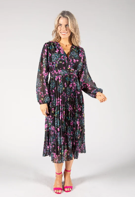 Classic Women's Apparel Sophisticated Fashion Floral Pleated Dress