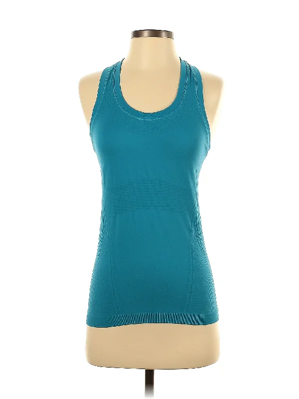 Women's Stylish Vacation Attire The Latest Fashion Trends Active Tank