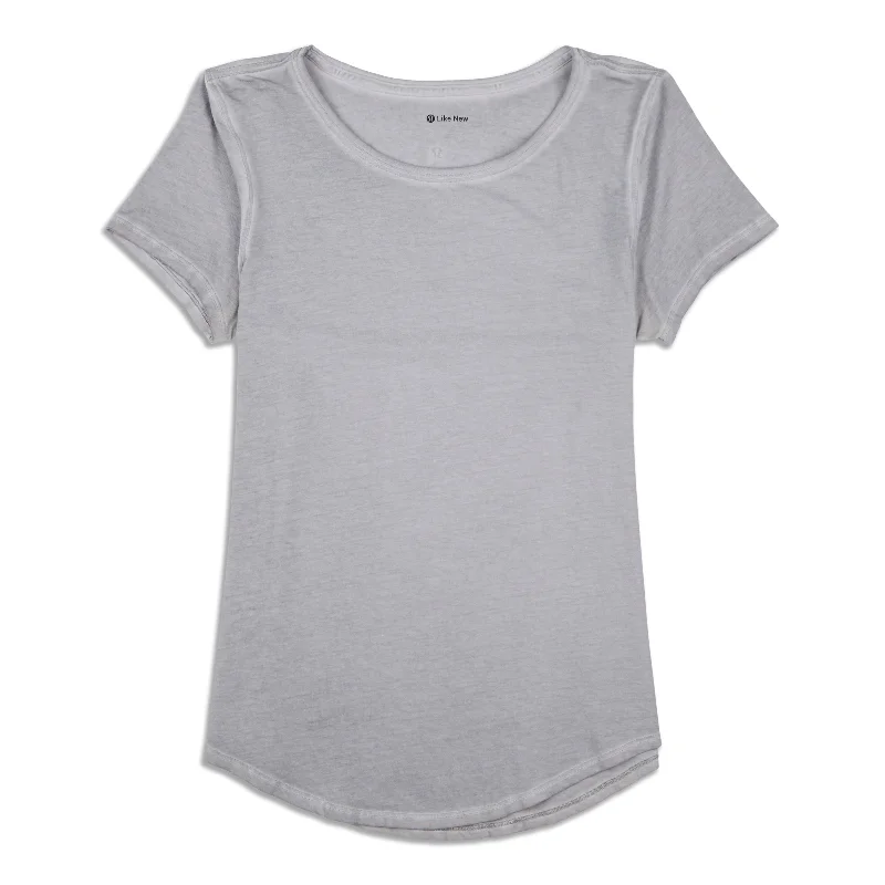 Women's Everyday Apparel Casual Chic Love Crew - Resale